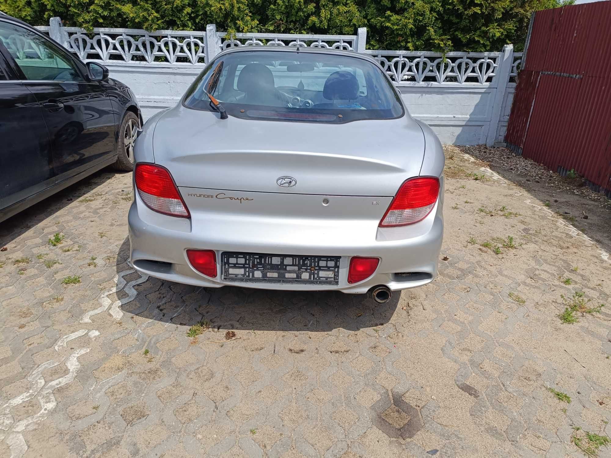 Hyundai Coupe 2001r 1,6 benzyna na częsci lub w całości
