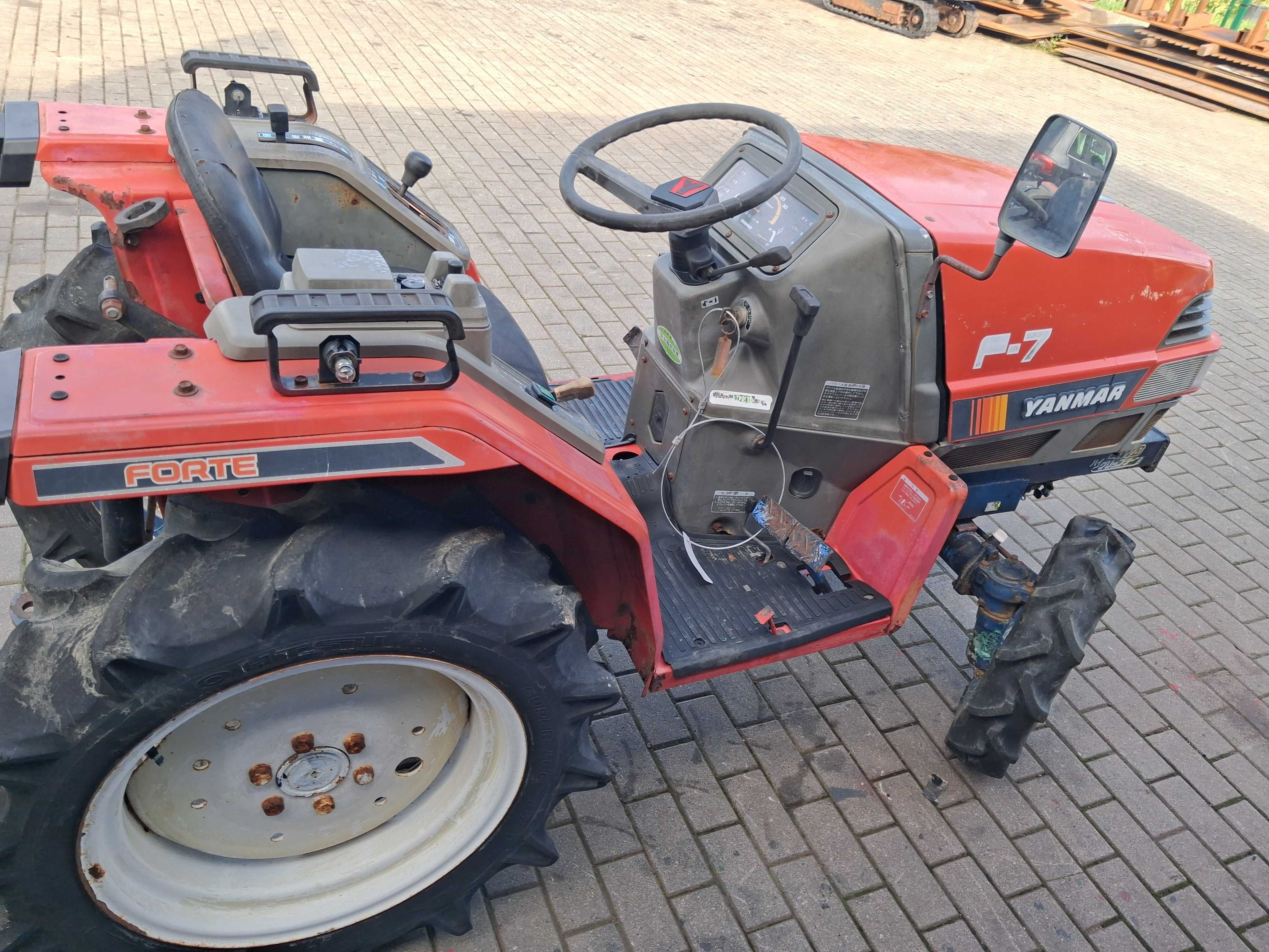 Yanmar F7 4x4 17 KM
