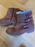 Botas castanhas de mulher