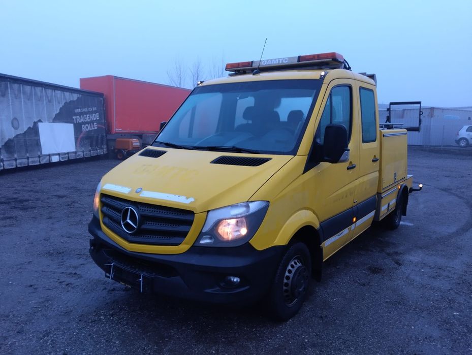Mercedes Sprinter. Pomóc drogowa. Specjalny