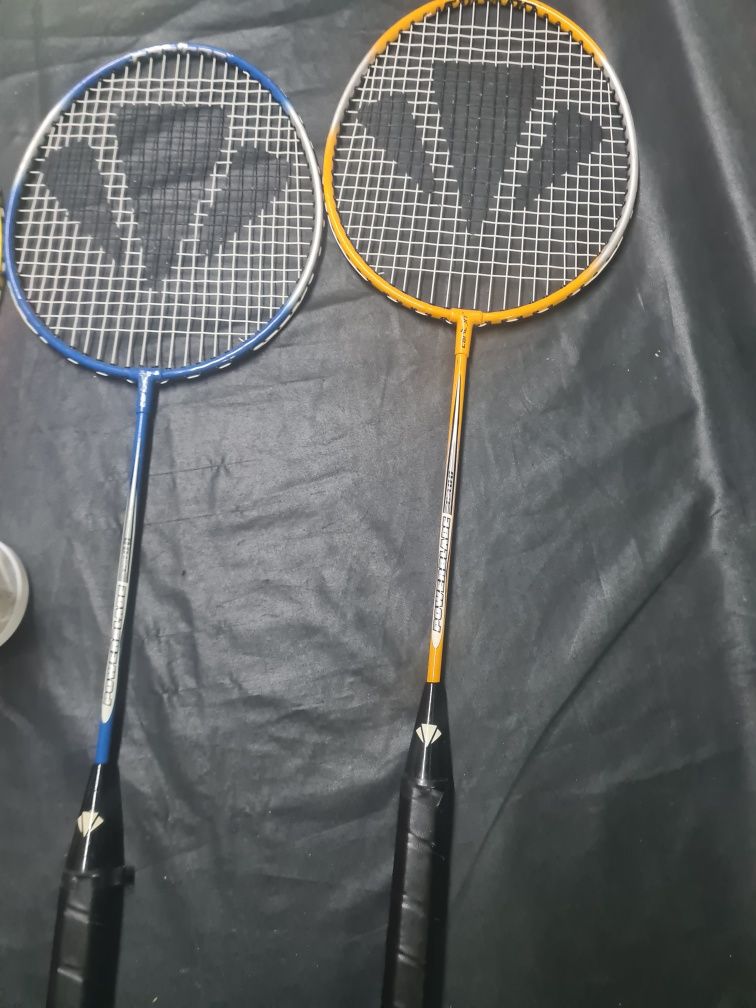 Conjuntos de Raquetes Badminton e Ofereço Raquete Slazenger...