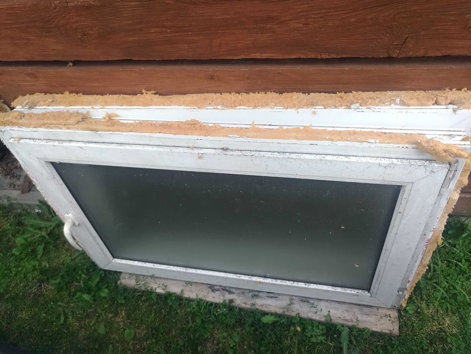 Plastikowe podwójne okna i drzwi tarasowe