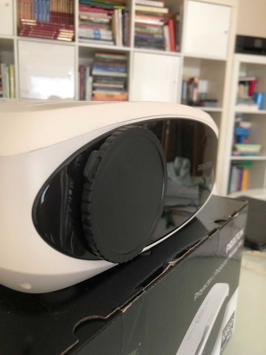 Projetor PRIXTON Picasso Wi-Fi — 9000 lúmens, Full HD (1920×1080)