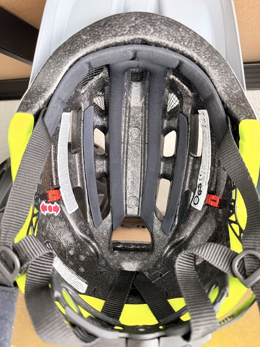 Kask Rowerowy UVEX finale 2.0 rozm.M 52-57cm