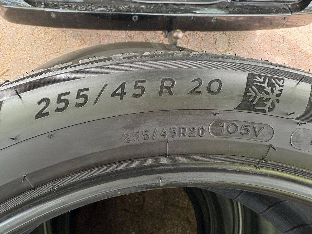 255/45 R20 105V Michelin Pilot Alpin5 SUV