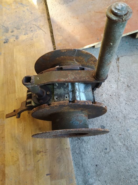 Продам лебідку бувши у використанні