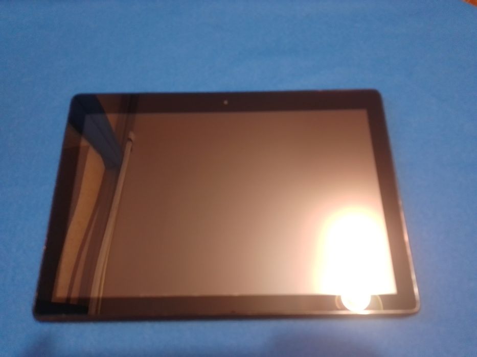 Планшет Lenovo TB-X104L.