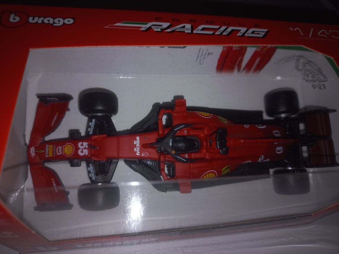 Bburago Ferrari Racing 2021 Carlos Sainz,skala 1:43