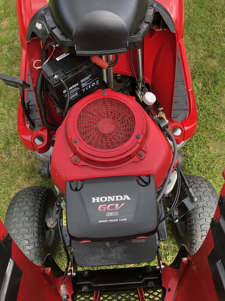 Kosiarka traktorek Honda 2417