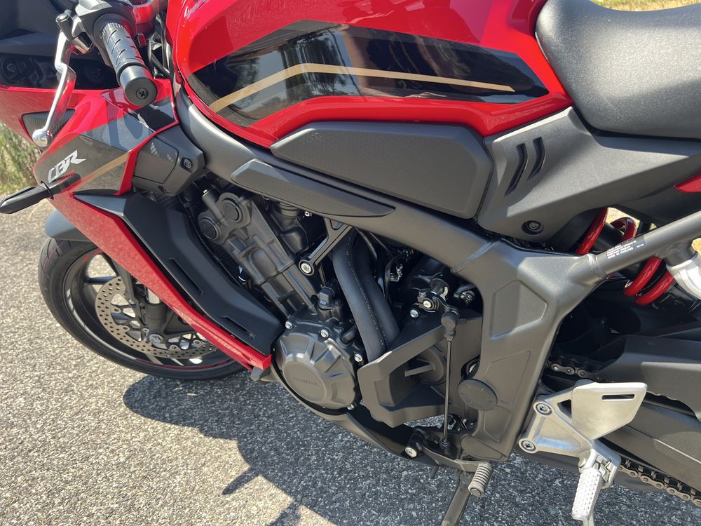 Moto Honda CBR650R 2023