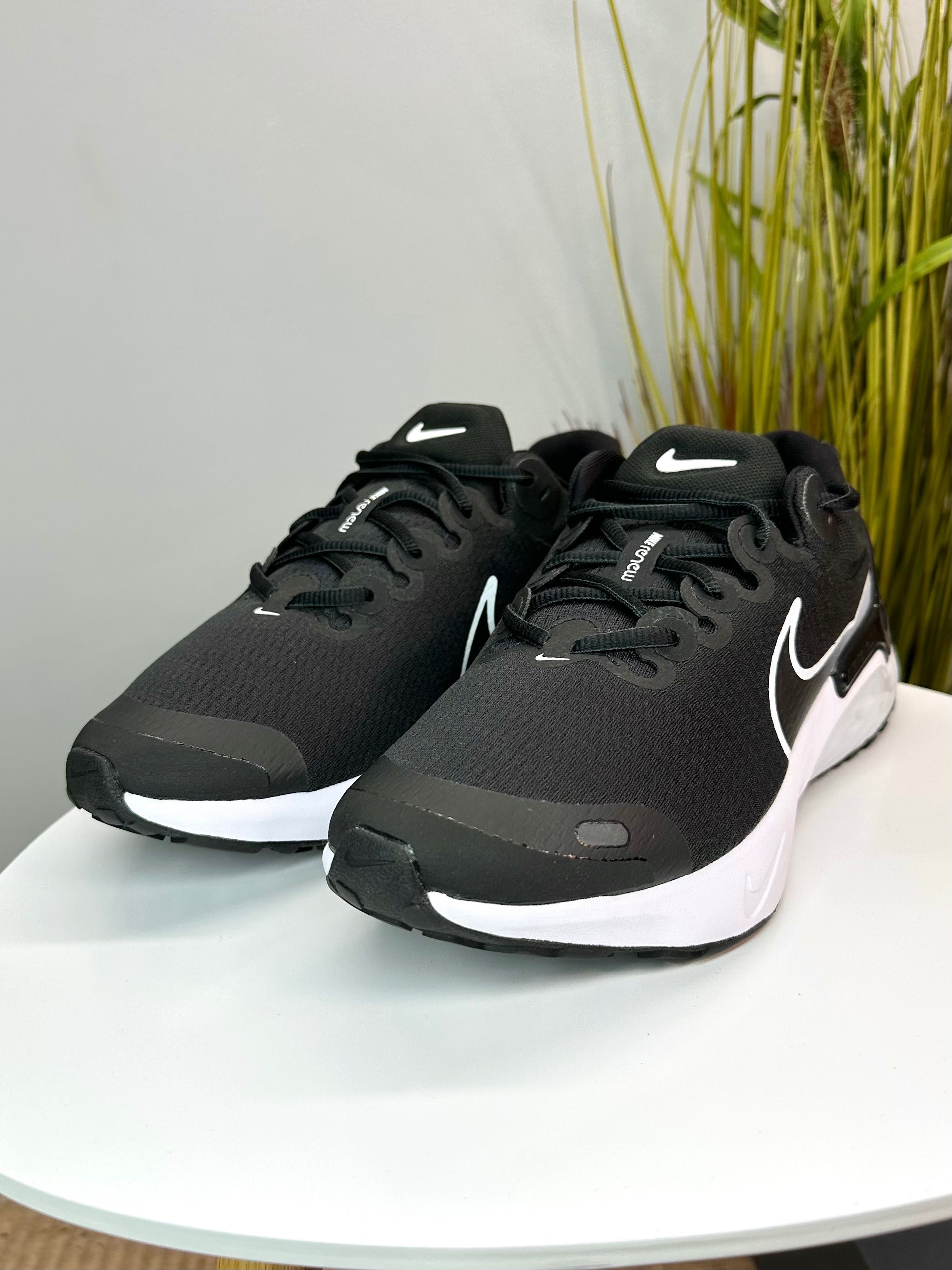 Нові ! Оригінальні кросівки Nike React