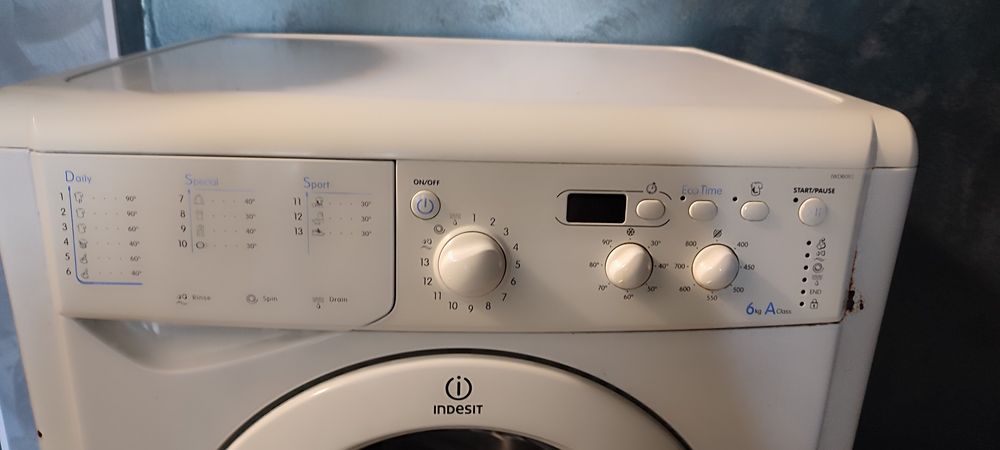 Пральна машинка Indesit