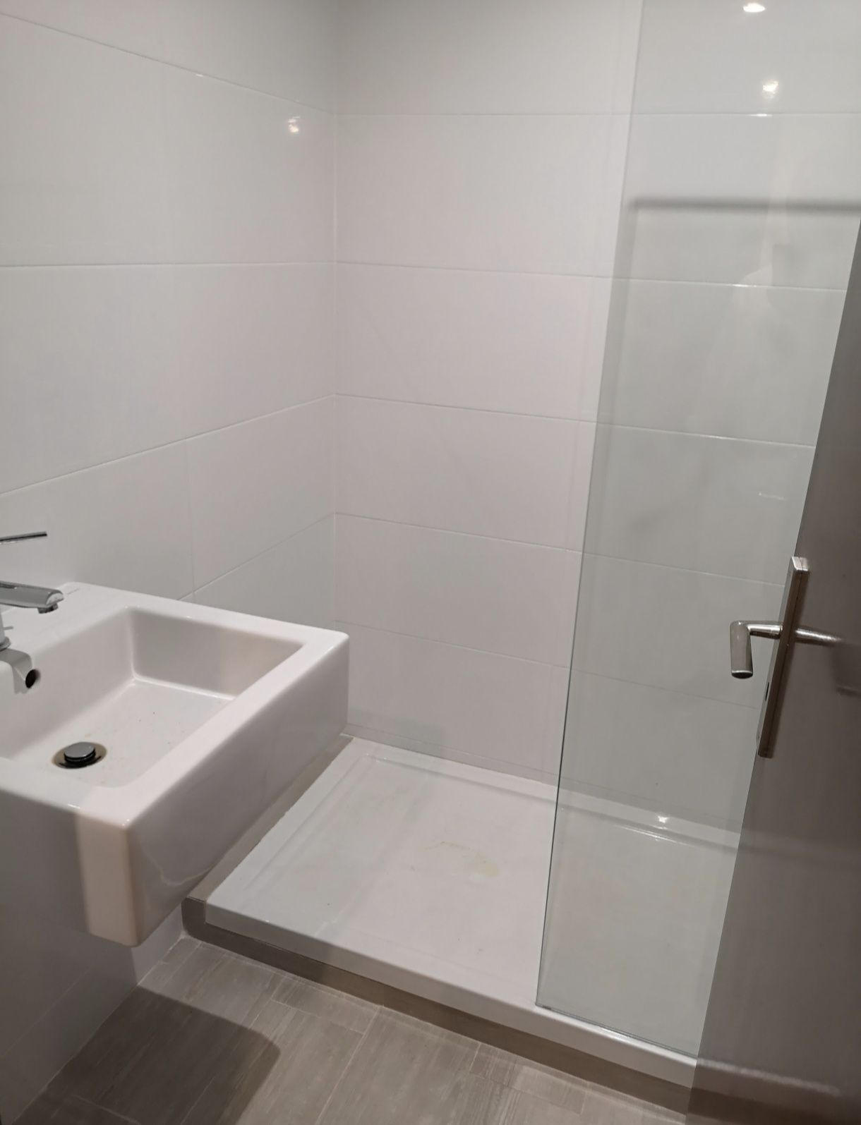 Quarto Tapada das Mercês p/ 1 Senhora 2min Estação CP