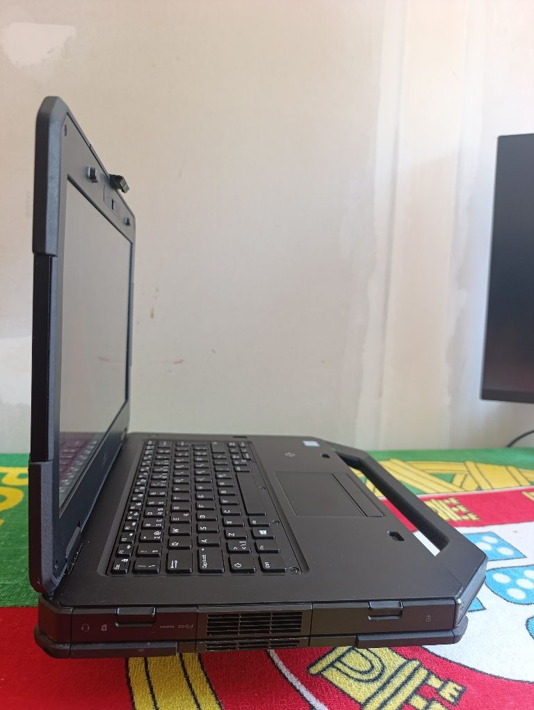 Dell Latitude 14 Rugged 5414 (i5-6300U - 16GB RAM - 256GB SSD)