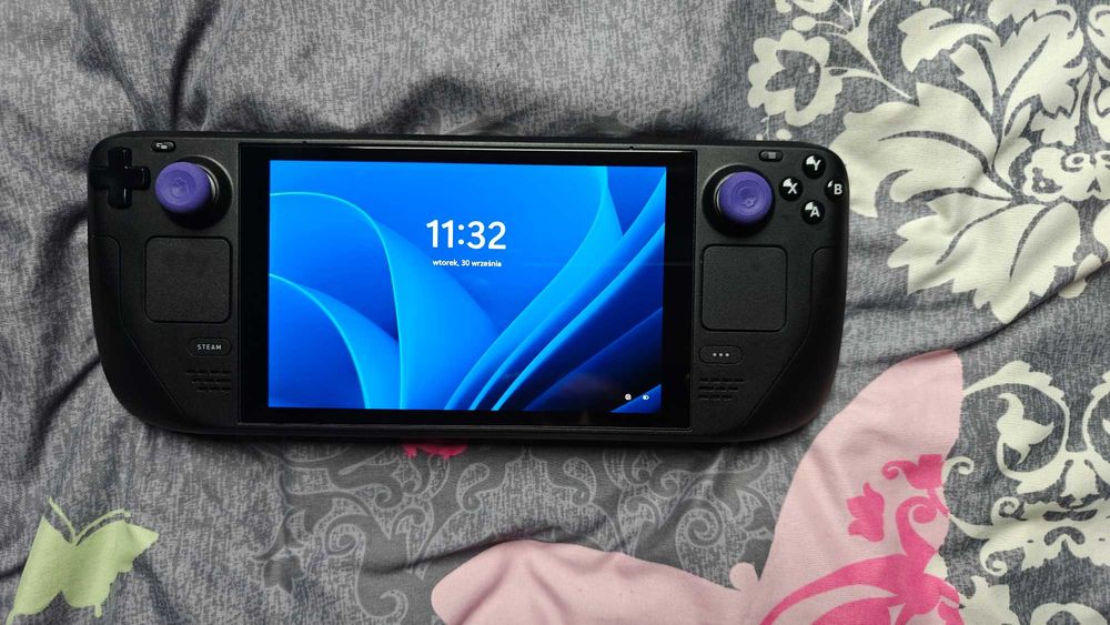 Konsola Steam Deck LCD 256GB SSD + 256 microSD Samsung + case