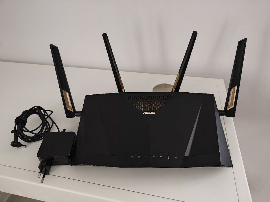 Router Asus AX 6000 rt ax 88 u