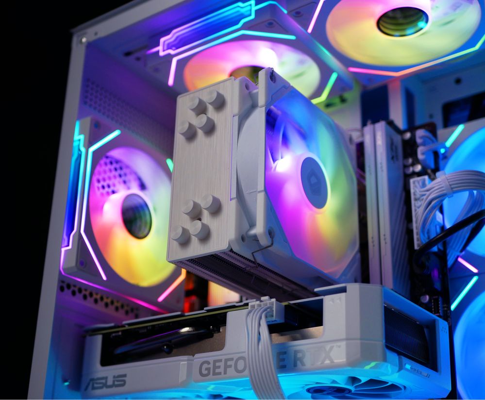 Білий Ігровий ПК RTX 5060 + Ryzen 5 7400F