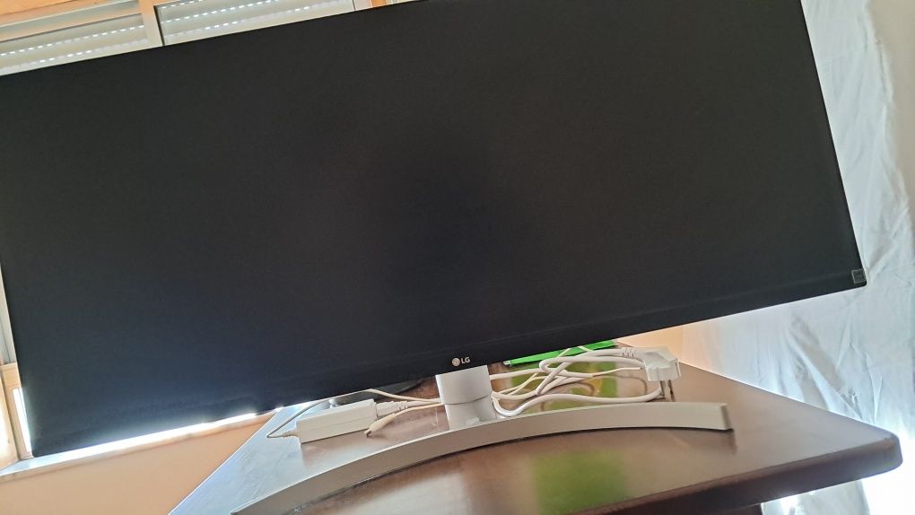 Monitor LG 34" - Mod. 34WK650