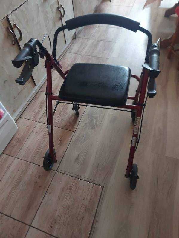 chodzik dla niepełnosprawnych