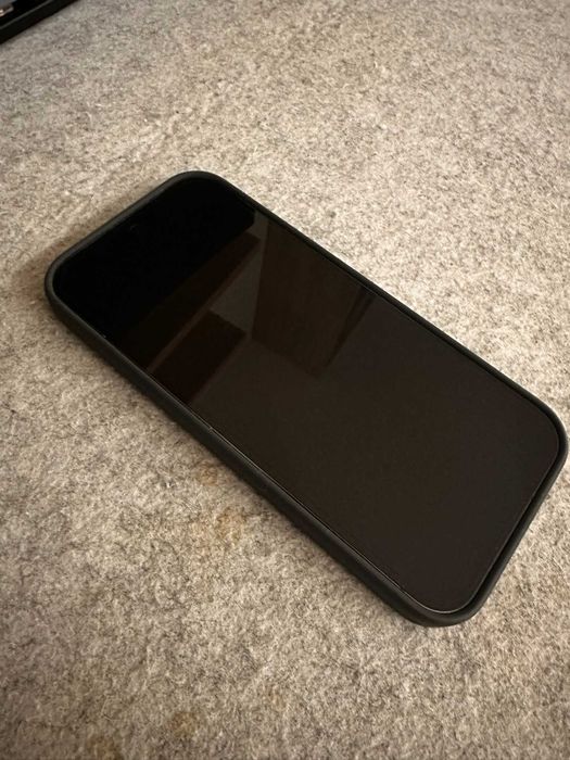 Pixel 10 PRO - obsidian z etui i żelową folią 3MK - używany tydzień