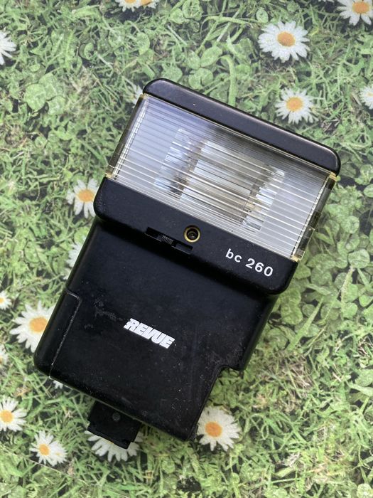 Lampa błyskowa flesz do aparatu Revue bc 260