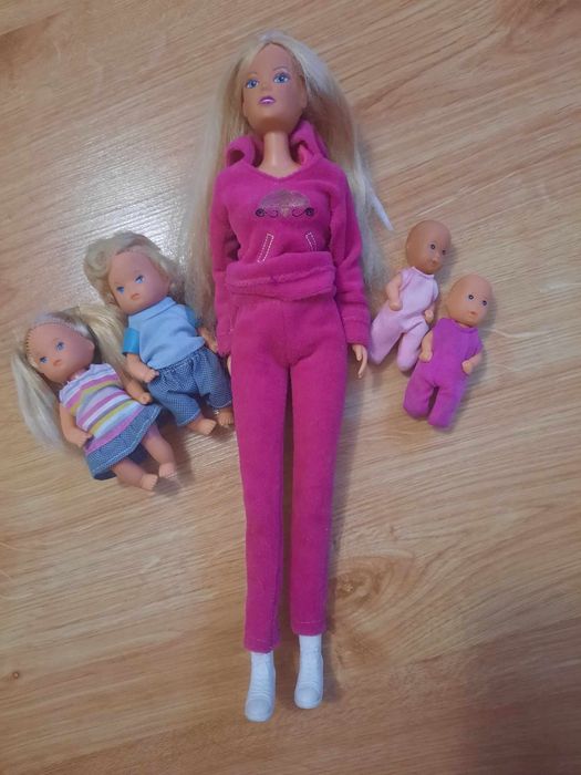Lalka Barbie z dziećmi