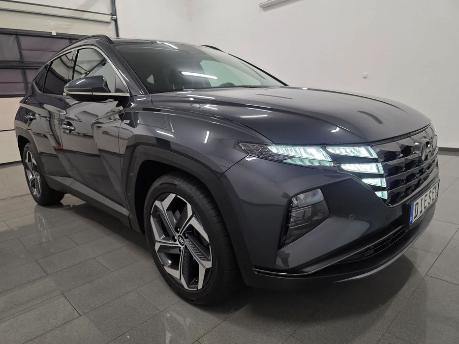 Hyundai Tucson 136KM 4X2 Prime led Matrix Memory Alu PDC Navi DVD Skóry Kamera Full