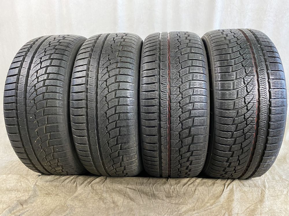 235/45R18 98V Nokian WR A4