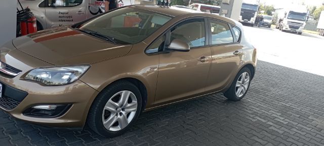 Opel Astra IV, 2012r., 1.6, 115KM, polski salon