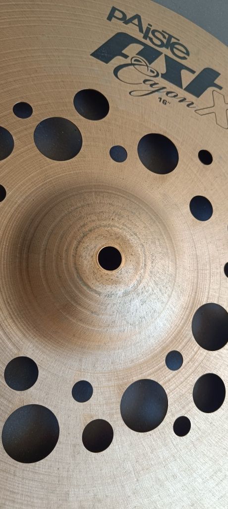 Prato Crash 16" Paiste PSTX Cajon