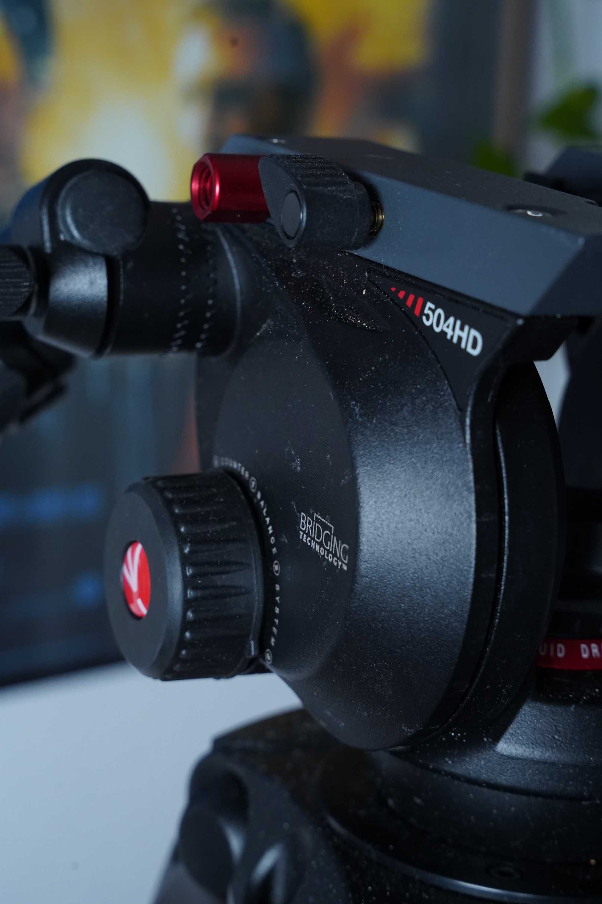 Manfrotto MN536 z głowicą MN504HDV i pokrowcem MBAG100P