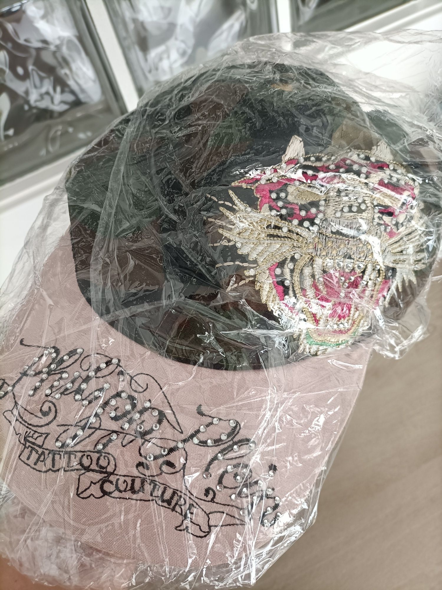 Chapéu Philipp Plein com cristais Swarovksi