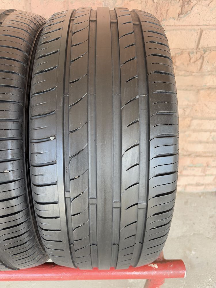 Пара літніх шин 245/45R17 Goodride