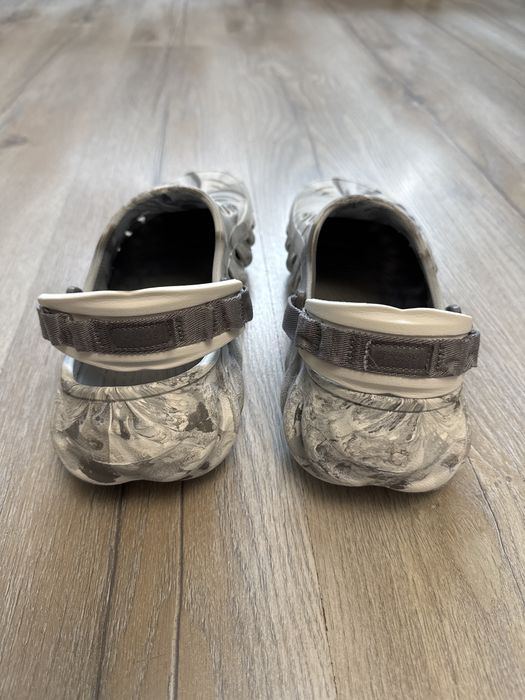 Чоловічі крокси Crocs Echo Marbled Clog Bone/Multi