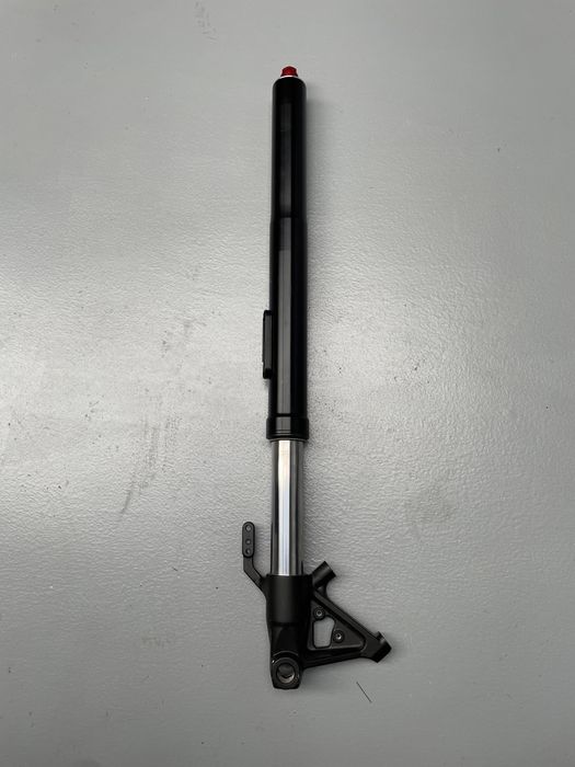 Laga lewa amortyzator Triumph Tiger Sport 1050 ABS