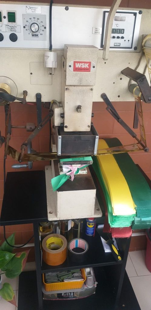 Máquina timbrar fitas manual