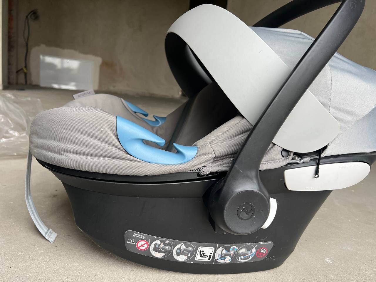Автокрісло Cybex Aton M + ISOFIX база Cybex Sirona