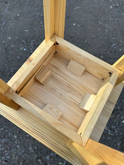 Табуретки ручної роботи