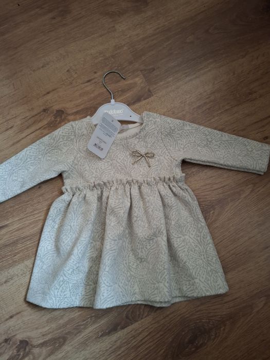 Тепла святкова сукня 74