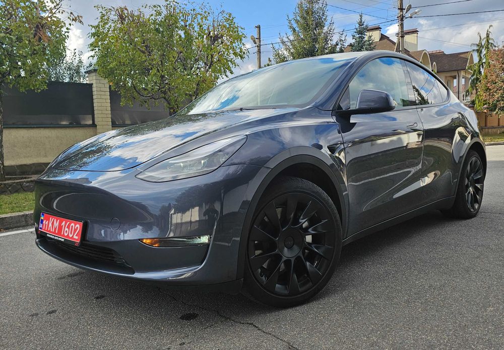 Tesla Model Y 2023 Long Range Dual Motor