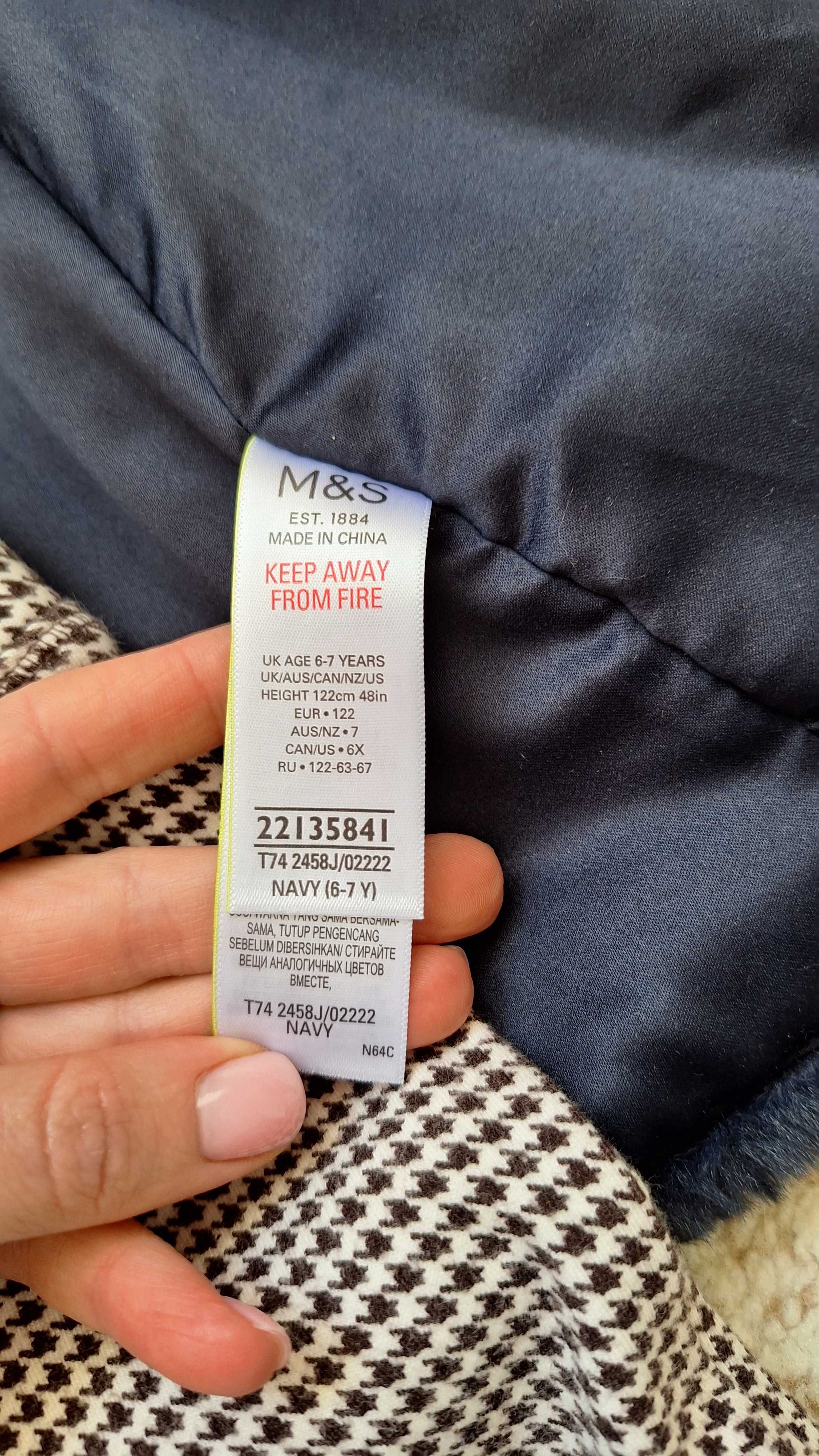 Жилетка мєхова для дівчинки 6 років M&S