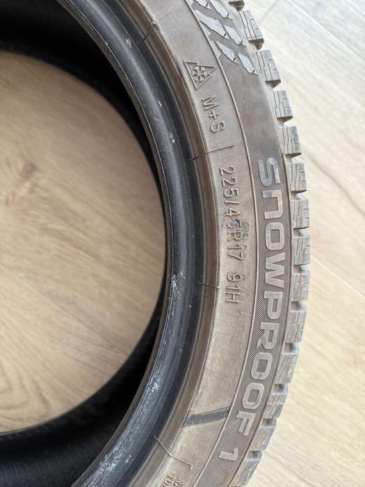 Opony zimowe Nokian Snowproof 225/45R17 91H super stan