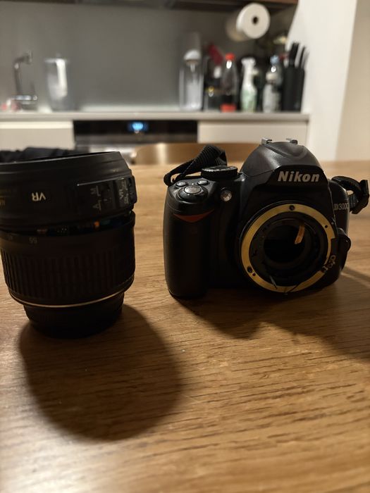 Nikon D3000 + obiektyw 18-55mm VR – uszkodzony, na części