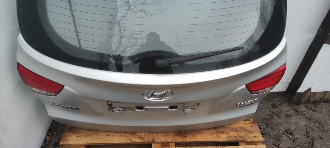 Klapa bagażnika Hyundai ix35 9s srebrna szara kompletna