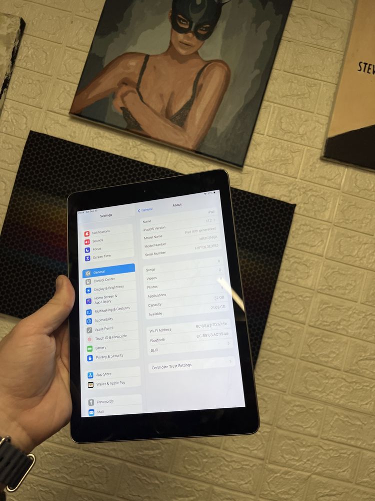 Продам планшет apple iPad 6 Generation 32Gb wi-fi a1893