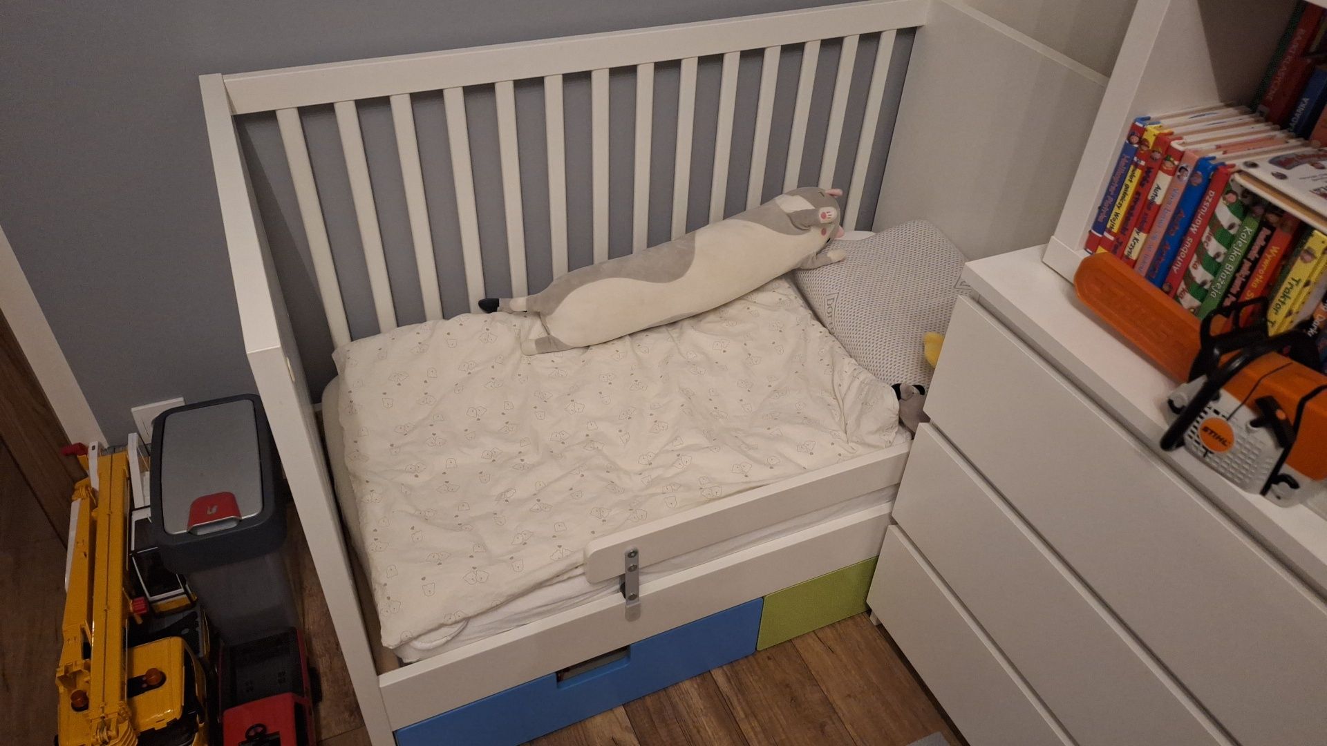 Łóżeczko dziecięce IKEA STUVA MALAD  z szufladami 60x120 cm