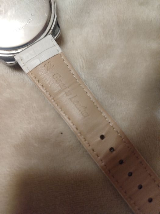 Годинник жіночий Guess