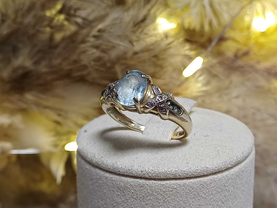 Piękny pierścionek P375 z niebieskim oczkiem R13"