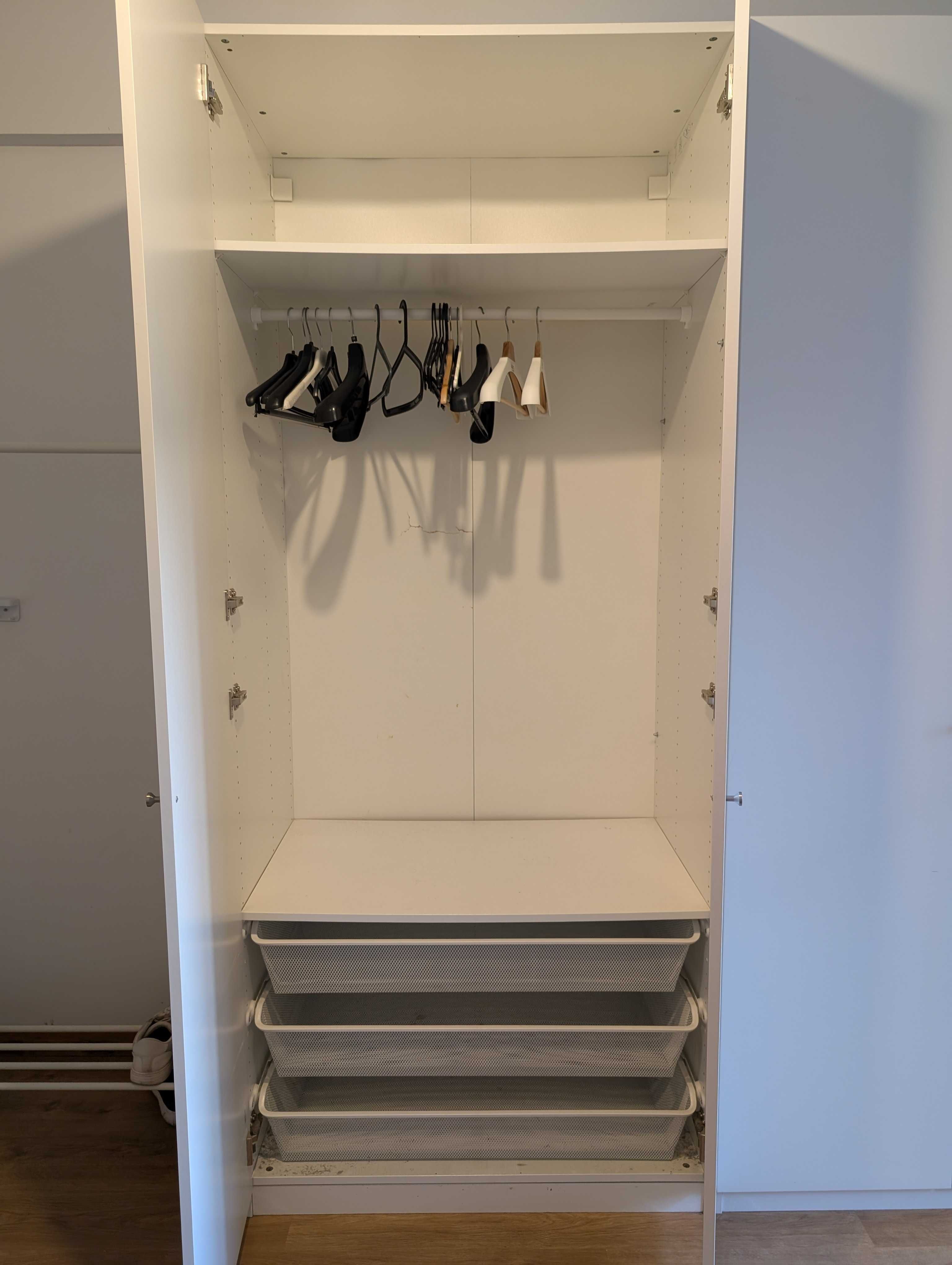 Roupeiro Ikea Pax
