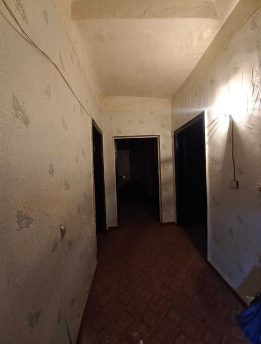 Продам 4х кімнатну квартиру в р-ні Металургів.